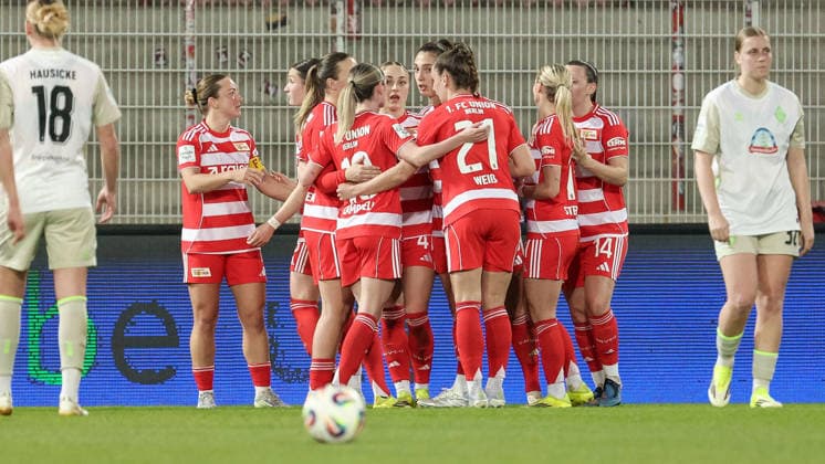 Players of 1 FC Union Berlin with goal celebration, cheering, jubilant, optimistic, game scene, highlight, joy about the goal to 2 0, THE DFB REGULATIONS PROHIBIT ANY USE OF PHOTOGRAPHS AS IMAGE SEQUENCES AND OR QUASI VIDEO , 23 03 2026, Berlin Germany , Football, Google Pixel Womens Bundesliga, 1 FC Union Berlin SV Werder Bremen xobx