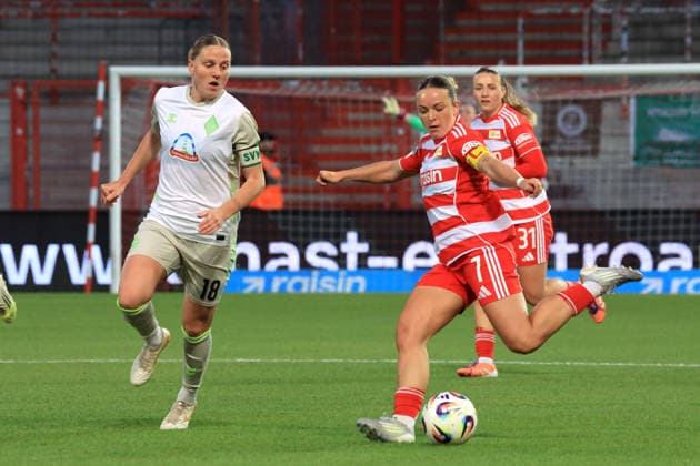 DEU, 2 BL, Frauen, 1 FC Union vs Werder Bremen, 23 03 2026, Stadion Alte Foersterei, Berlin, DEU, 2 BL, Frauen, 1 FC Union vs Werder Bremen, im Bild Lisa Heiseler 1 FC Union Berlin 7 , Lina Hausicke Werder Bremen 18 DFL regulations prohibit any use of Photographs as image sequences and or quasi video nordphotoxGmbHx xEngler nph00076