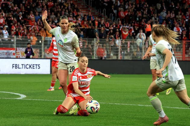DEU, 2 BL, Frauen, 1 FC Union vs Werder Bremen, 23 03 2026, Stadion Alte Foersterei, Berlin, DEU, 2 BL, Frauen, 1 FC Union vs Werder Bremen, im Bild Kamber Lia 1 FC Union Berlin 41 , Juliane Wirtz Werder Bremen 28 DFL regulations prohibit any use of Photographs as image sequences and or quasi video nordphotoxGmbHx xEngler nph00076