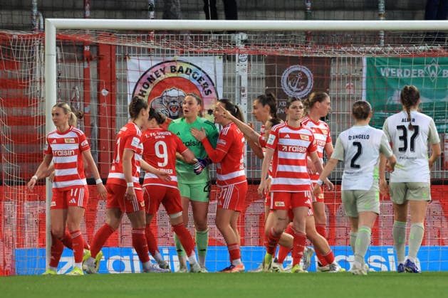 DEU, 2 BL, Frauen, 1 FC Union vs Werder Bremen, 23 03 2026, Stadion Alte Foersterei, Berlin, DEU, 2 BL, Frauen, 1 FC Union vs Werder Bremen, im Bild 11m gehalten von Nadine Boehi 1 FC Union Berlin 28 , Union Spielerinnenkreis DFL regulations prohibit any use of Photographs as image sequences and or quasi video nordphotoxGmbHx xEngler nph00076