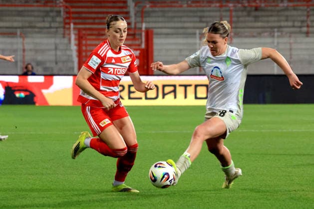 DEU, 2 BL, Frauen, 1 FC Union vs Werder Bremen, 23 03 2026, Stadion Alte Foersterei, Berlin, DEU, 2 BL, Frauen, 1 FC Union vs Werder Bremen, im Bild Kamber Lia 1 FC Union Berlin 41 , Juliane Wirtz Werder Bremen 28 DFL regulations prohibit any use of Photographs as image sequences and or quasi video nordphotoxGmbHx xEngler nph00076