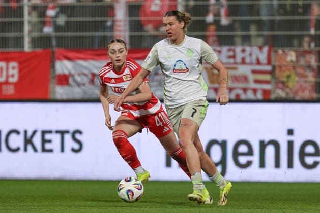 from left Lia Kamber 1 FC Union Berlin, 41 and Larissa Mühlhaus SV Werder Bremen, 7 in a duel, dynamic, action, action, game scene, THE DFB REGULATIONS PROHIBIT ANY USE OF PHOTOGRAPHS AS IMAGE SEQUENCES AND OR QUASI VIDEO , 23 03 2026, Berlin Germany , Football, Google Pixel Womens Bundesliga, 1 FC Union Berlin SV Werder Bremen xobx