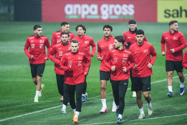 Turkish National Football Team training session ISTANBUL, TURKIYE - MARCH 23: Turkish National Football Team players attend the training session, under the lead of head coach Vincenzo Montella, ahead of the 2026 FIFA World Cup, WM, Weltmeisterschaft, Fussball European Qualifiers play-off semifinal match against Romania at Hasan Dogan National Teams Camp and Training Facilities in Istanbul, Turkiye on March 23, 2026. Hakan Akgun Anadolu Istanbul Turkey. Editorial use only. Please get in touch for any other usage.  Copyright: x2026xAnadoluxHakanxAkgunx
