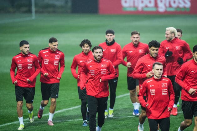 Turkish National Football Team training session ISTANBUL, TURKIYE - MARCH 23: Turkish National Football Team players attend the training session, under the lead of head coach Vincenzo Montella, ahead of the 2026 FIFA World Cup, WM, Weltmeisterschaft, Fussball European Qualifiers play-off semifinal match against Romania at Hasan Dogan National Teams Camp and Training Facilities in Istanbul, Turkiye on March 23, 2026. Hakan Akgun Anadolu Istanbul Turkey. Editorial use only. Please get in touch for any other usage.  Copyright: x2026xAnadoluxHakanxAkgunx