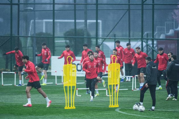 Turkish National Football Team training session ISTANBUL, TURKIYE - MARCH 23: Turkish National Football Team players attend the training session, under the lead of head coach Vincenzo Montella, ahead of the 2026 FIFA World Cup, WM, Weltmeisterschaft, Fussball European Qualifiers play-off semifinal match against Romania at Hasan Dogan National Teams Camp and Training Facilities in Istanbul, Turkiye on March 23, 2026. Hakan Akgun Anadolu Istanbul Turkey. Editorial use only. Please get in touch for any other usage.  Copyright: x2026xAnadoluxHakanxAkgunx