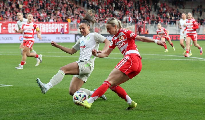 Maja Sternad, Judith Steinert Zweikampf Spielzene Action Sport Fußball Frauen Frauen Bundesliga 21 Spieltag Saison 2025 2026 23 03 2026 1 FC Union Berlin vs SV Werder Bremen DFL regulations prohibit any use of photographs as image sequences and or quasi video