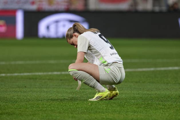 Medina Desic SV Werder Bremen, 9 disappointed about the defeat, disappointment after the final whistle, final whistle, highlight, loser, lost, frustration, pessimistic, sad, THE DFB REGULATIONS PROHIBIT ANY USE OF PHOTOGRAPHS AS IMAGE SEQUENCES AND OR QUASI VIDEO , 23 03 2026, Berlin Germany , Football, Google Pixel Womens Bundesliga, 1 FC Union Berlin SV Werder Bremen xobx