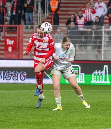 Soccer, Women, Season 2025 2026, Google Pixel Women Bundesliga 21 Matchday , 1 FC Union Berlin Werder Bremen, v l Hannah Eurlings 1 Women 1 FC Union scores the goal for 4 0 against Sarah Gutmann Werder Bremen , 23 03 2026, Copyright: xMatthiasxKochx
