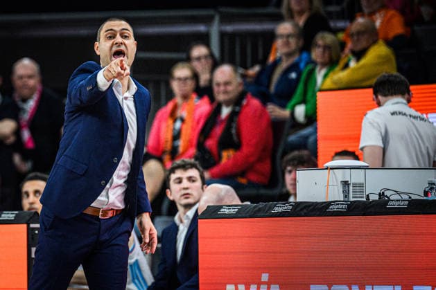 Neu Ulm, Germany, 23 03 26 Head Coach Marko Stankovic Telekom Baskets Bonn gestures during the Basketball Bundesliga match between ratiopharm ulm vs Telekom Baskets Bonn at ratiopharm Arena on March 23, 2026 in Neu Ulm, Germany Photo by Harry Langer DeFodi Images ratiopharm Arena, Germany, 23 03 26 Head Coach Marko Stankovic Telekom Baskets Bonn gestures during the Basketball Bundesliga match between ratiopharm ulm vs Telekom Baskets Bonn at Neu Ulm on March 23, 2026 in ratiopharm Arena, Germany Photo by Harry Langer DeFodi Images Photo by Harry Langer DeFodi Images