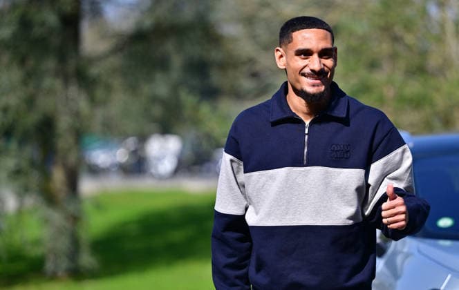 Maxence Lacroix - Les joueurs de l équipe de France de football arrivent au Centre national de football de Clairefontaine-en-Yveline, France, le 23 mars 2026. Les vice-champions du monde se rendront cette semaine aux Etats-Unis, dans la banlieue de Boston, pour y disputer deux matchs amicaux en préparation de la Coupe du monde 2026. D’abord contre le Brésil jeudi (21h) puis la Colombie dimanche (21h). Christian Liewig Bestimage French soccer team during the Arrival of French team at INF Clairefontaine on March 23, 2026 in Clairefontaine, France. Clairefontaine-en-Yveline France  Copyright: xChristianxLiewigx xBestimagexChristianxLiewigx xBestimagex