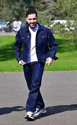 Rayan Cherki - Les joueurs de l équipe de France de football arrivent au Centre national de football de Clairefontaine-en-Yveline, France, le 23 mars 2026. Les vice-champions du monde se rendront cette semaine aux Etats-Unis, dans la banlieue de Boston, pour y disputer deux matchs amicaux en préparation de la Coupe du monde 2026. D’abord contre le Brésil jeudi (21h) puis la Colombie dimanche (21h). Christian Liewig Bestimage French soccer team during the Arrival of French team at INF Clairefontaine on March 23, 2026 in Clairefontaine, France. Clairefontaine-en-Yveline France  Copyright: xChristianxLiewigx xBestimagexChristianxLiewigx xBestimagex