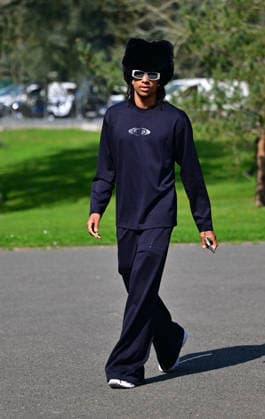 Michael Olise - Les joueurs de l équipe de France de football arrivent au Centre national de football de Clairefontaine-en-Yveline, France, le 23 mars 2026. Les vice-champions du monde se rendront cette semaine aux Etats-Unis, dans la banlieue de Boston, pour y disputer deux matchs amicaux en préparation de la Coupe du monde 2026. D’abord contre le Brésil jeudi (21h) puis la Colombie dimanche (21h). Christian Liewig Bestimage French soccer team during the Arrival of French team at INF Clairefontaine on March 23, 2026 in Clairefontaine, France. Clairefontaine-en-Yveline France  Copyright: xChristianxLiewigx xBestimagexChristianxLiewigx xBestimagex