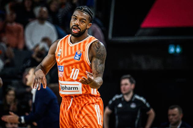 Neu Ulm, Germany, 23 03 26 Malik Osborne ratiopharm ulm gestures during the Basketball Bundesliga match between ratiopharm ulm vs Telekom Baskets Bonn at ratiopharm Arena on March 23, 2026 in Neu Ulm, Germany Photo by Harry Langer DeFodi Images ratiopharm Arena, Germany, 23 03 26 Malik Osborne ratiopharm ulm gestures during the Basketball Bundesliga match between ratiopharm ulm vs Telekom Baskets Bonn at Neu Ulm on March 23, 2026 in ratiopharm Arena, Germany Photo by Harry Langer DeFodi Images Photo by Harry Langer DeFodi Images