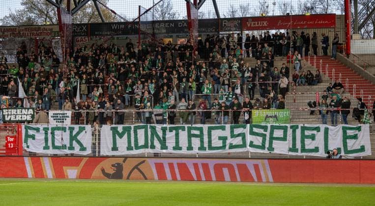 Soccer, Women, Season 2025 2026, Google Pixel Women Bundesliga 21 Matchday , 1 FC Union Berlin Werder Bremen, Fans of Bremen protest against Monday games, Fuck Monday games, 23 03 2026, Copyright: xMatthiasxKochx