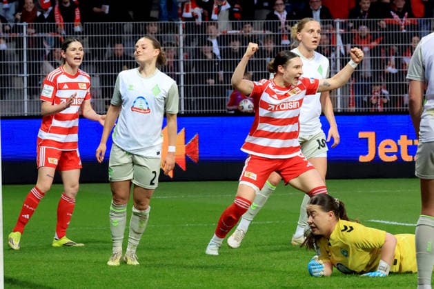 DEU, 1 BL, Frauen, 1 FC Union vs Werder Bremen, 23 03 2026, Stadion Alte Foersterei, Berlin, DEU, 1 BL, Frauen, 1 FC Union vs Werder Bremen, im Bild 1 0 durch Hannah Euerlings 1 FC Union Berlin 14 , Samantha Steuerwald 1 FC Union Berlin 19 , Mariella El Sherif Werder Bremen 39 DFL regulations prohibit any use of Photographs as image sequences and or quasi video nordphotoxGmbHx xEngler nph00076
