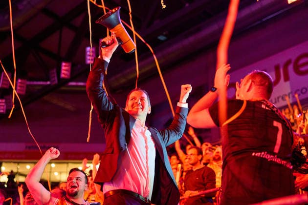 Ty Harrelson ratiopharm ulm, Head Coach celebrates with the fans GER, ratiopharm ulm vs Telekom Baskets Bonn, Basketball, 25 Matchday, EasyCredit BBL, Season 2025 2026, 23 03 2026 GER, ratiopharm ulm vs Telekom Baskets Bonn, Basketball, 25 Matchday, EasyCredit BBL, Season 2025 2026, 23 03 2026 New Ulm Copyright: xEibner-Pressefoto GeraldxOelze-dexStoppanyx EP_ODS