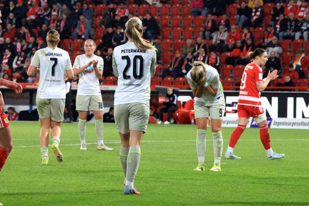 DEU, 1 BL, Frauen, 1 FC Union vs Werder Bremen, 23 03 2026, Stadion Alte Foersterei, Berlin, DEU, 1 BL, Frauen, 1 FC Union vs Werder Bremen, im Bild Werder Spielerkreis DFL regulations prohibit any use of Photographs as image sequences and or quasi video nordphotoxGmbHx xEngler nph00076