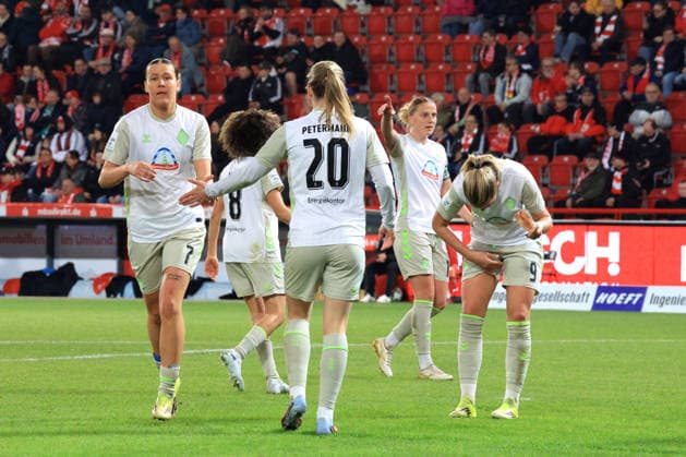 DEU, 1 BL, Frauen, 1 FC Union vs Werder Bremen, 23 03 2026, Stadion Alte Foersterei, Berlin, DEU, 1 BL, Frauen, 1 FC Union vs Werder Bremen, im Bild Werder Spielerkreis DFL regulations prohibit any use of Photographs as image sequences and or quasi video nordphotoxGmbHx xEngler nph00076