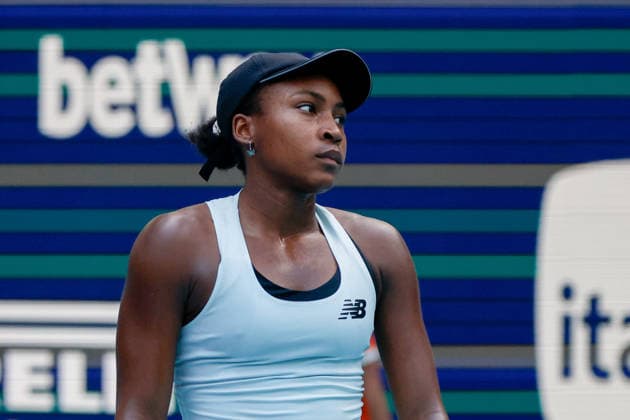 MIAMI GARDENS, FL - MARCH 23: Coco Gauff (USA) in action during a women™s third round singles match against Sorana Cirstea (ROU) at the Miami Open on March 23, 2026, at Hard Rock Stadium in Miami Gardens, Florida,(Photo by Chris Arjoon Icon Sportswire) TENNIS: MAR 23 Miami Open EDITORIAL USE ONLY Icon2603230010068