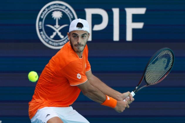 MIAMI GARDENS, FL - MARCH 23: Francisco Cerundolo (ARG) in action during a men™s third round singles match against Daniil Medvedev at the Miami Open on March 23, 2026, at Hard Rock Stadium in Miami Gardens, Florida,(Photo by Chris Arjoon Icon Sportswire) TENNIS: MAR 23 Miami Open EDITORIAL USE ONLY Icon2603230010031