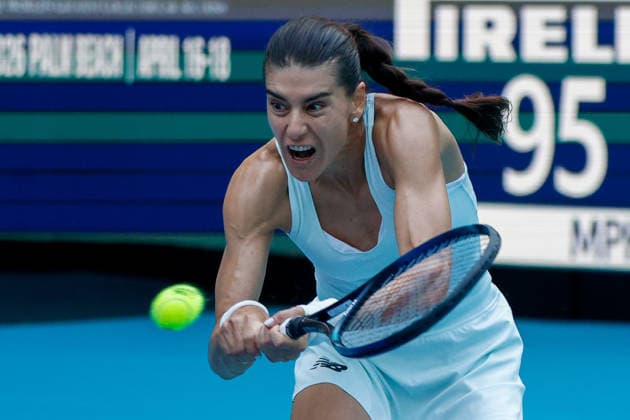 MIAMI GARDENS, FL - MARCH 23: Sorana Cirstea (ROU) in action during a women™s third round singles match against Coco Gauff (USA) at the Miami Open on March 23, 2026, at Hard Rock Stadium in Miami Gardens, Florida,(Photo by Chris Arjoon Icon Sportswire) TENNIS: MAR 23 Miami Open EDITORIAL USE ONLY Icon2603230010050