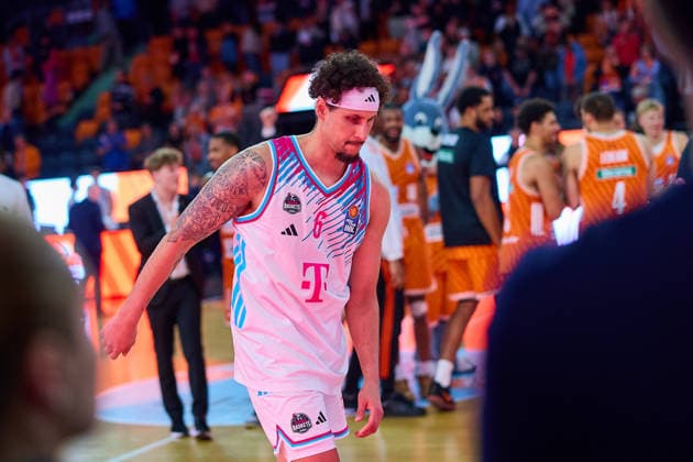 Michael Kessens Telecom Baskets Bonn, 06 disappointed, Disappointment after defeat GER, ratiopharm ulm vs Telekom Baskets Bonn, Basketball, 25 Matchday, EasyCredit BBL, Season 2025 2026, 23 03 2026 GER, ratiopharm ulm vs Telekom Baskets Bonn, Basketball, 25 Matchday, EasyCredit BBL, Season 2025 2026, 23 03 2026 New Ulm Copyright: xEibner-Pressefoto GeraldxOelze-dexStoppanyx EP_ODS