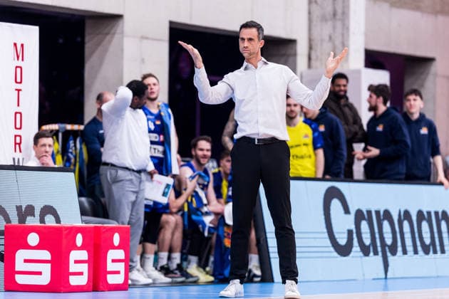 Barmer 2 Basketball Bundesliga ProA RheinStars Cologne vs Phoenix Hagen, 23 03 2026 Chris Harris coach Phoenix Hagen gestures Barmer 2 Basketball Bundesliga ProA RheinStars Cologne vs Phoenix Hagen, Cologne, Motorworld on 23 03 2026 Copyright: xBEAUTIFULxSPORTS Wunderlx