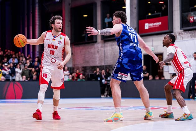 Barmer 2 Basketball Bundesliga ProA RheinStars Cologne vs Phoenix Hagen, 23 03 2026 Haris Hujic RheinStars Cologne, 10 on the ball, Anzac Joseph Dennis Rissetto Phoenix Hagen, 77 Barmer 2 Basketball Bundesliga ProA RheinStars Cologne vs Phoenix Hagen, Cologne, Motorworld on 23 03 2026 Copyright: xBEAUTIFULxSPORTS Wunderlx
