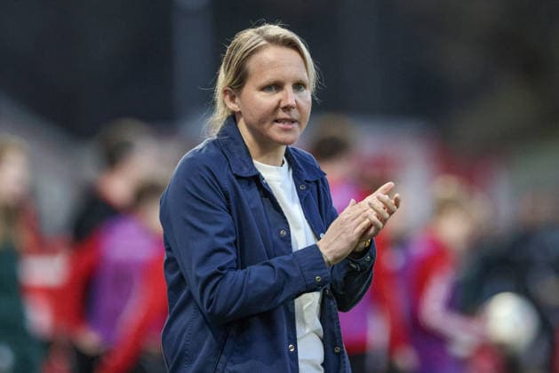 Friederike Kromp Fritzy Kromp, coach, head coach, SV Werder Bremen claps her hands, applauds, applause, motivates, cheers, motivation, portrait, close-up, single photo, single image, THE DFB GUIDELINES PROHIBIT ANY USE OF PHOTOGRAPHS AS IMAGE SEQUENCES AND OR QUASI VIDEO DFB REGULATIONS PROHIBIT ANY USE OF PHOTOGRAPHS AS IMAGE SEQUENCES AND OR QUASI VIDEO , 23 03 2026, Berlin Germany , Football, Google Pixel Women Bundesliga, 1 FC Union Berlin SV Werder Bremen xobx