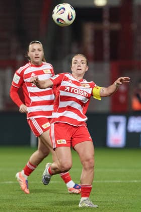 Lisa Heiseler 1 FC Union Berlin, 7 on the ball, single image, full body, action, action, match scene, THE DFB GUIDELINES PROHIBIT ANY USE OF PHOTOGRAPHS AS IMAGE SEQUENCES AND OR QUASI VIDEO DFB REGULATIONS PROHIBIT ANY USE OF PHOTOGRAPHS AS IMAGE SEQUENCES AND OR QUASI VIDEO , 23 03 2026, Berlin Germany , Soccer, Google Pixel Womens Bundesliga, 1 FC Union Berlin SV Werder Bremen xobx