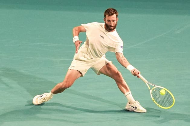March 23, 2026, Miami Gardens, Florida, USA: Corentin Moutet (FRA) returns a shot to Jannick Sinner (not pictured) during the men s third round singles match at the 2026 Miami Open presented by Itau at Hard Rock Stadium. Miami Gardens USA - ZUMAw109 20260323_fap_w109_054 Copyright: xDebbyxWongx