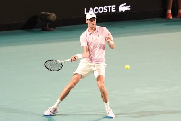March 23, 2026, Miami Gardens, Florida, USA: Jannick Sinner (ITA) returns a shot from Corentin Moutet (not pictured) during the men s third round singles match at the 2026 Miami Open presented by Itau at Hard Rock Stadium. TENNIS 2026: Miami Open.  - ZUMAw109 20260323_fap_w109_050 Copyright: xDebbyxWongx