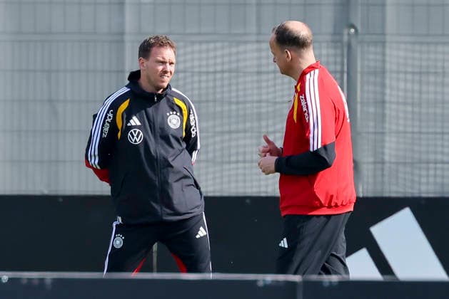 German national team coach Julian Nagelsmann Germany and team doctor Dr Jochen Hahne Germany talk together, , Training of the German national football team, Home Ground on March 24, 2026 in Herzogenaurach, Germany Photo by Marco Steinbrenner DeFodi Images German national team coach Julian Nagelsmann Germany and team doctor Dr Jochen Hahne Germany talk together, , Training of the German national football team, Home Ground, March 24, 2026 in Herzogenaurach, Germany Photo by Marco Steinbrenner DeFodi Images