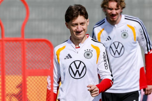 Angelo Stiller Germany smiles, , Training of the German national soccer team, Home Ground on March 24, 2026 in Herzogenaurach, Germany Photo by Marco Steinbrenner DeFodi Images Angelo Stiller Germany smiles, , Training of the German national soccer team, Home Ground, March 24, 2026 in Herzogenaurach, Germany Photo by Marco Steinbrenner DeFodi Images