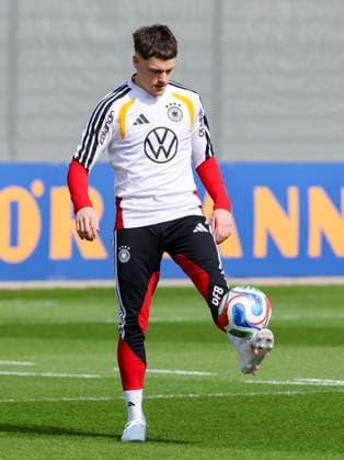 Florian Wirtz Germany controls the ball, , Training of the German national soccer team, Home Ground on March 24, 2026 in Herzogenaurach, Germany Photo by Marco Steinbrenner DeFodi Images Florian Wirtz Germany controls the ball, , Training of the German national soccer team, Home Ground, March 24, 2026 in Herzogenaurach, Germany Photo by Marco Steinbrenner DeFodi Images