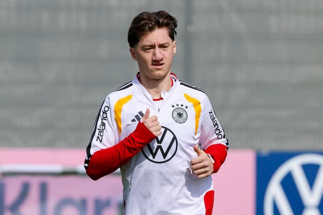 Angelo Stiller Germany looks on, , Training of the German national soccer team, Home Ground on March 24, 2026 in Herzogenaurach, Germany Photo by Marco Steinbrenner DeFodi Images Angelo Stiller Germany looks on, , Training of the German national soccer team, Home Ground, March 24, 2026 in Herzogenaurach, Germany Photo by Marco Steinbrenner DeFodi Images