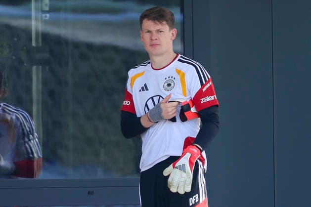 Torhueter Alexander Nuebel Germany looks on, , Training of the German national soccer team, Home Ground on March 24, 2026 in Herzogenaurach, Germany Photo by Marco Steinbrenner DeFodi Images Torhueter Alexander Nuebel Germany looks on, , Training of the German national soccer team, Home Ground, March 24, 2026 in Herzogenaurach, Germany Photo by Marco Steinbrenner DeFodi Images