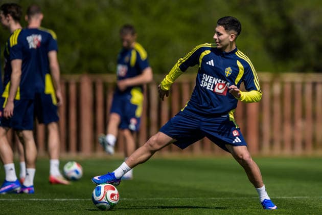 260324 Roony Bardghji of the Swedish national football team during a training session on March 24, 2026 in Valencia Photo Joel Marklund BILDBYRAN code JM JM0805 bbeng fotboll football soccer fotball vm kval fifa world cup qualifier qualifier träning practice training sverige sweden sverige a  Copyright: JOELxMARKLUND BB260324JM029