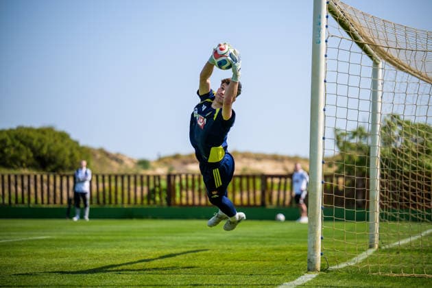 260324 Goalkeeper Melker Ellborg of the Swedish national football team during a training session on March 24, 2026 in Valencia Photo Joel Marklund BILDBYRAN code JM JM0805 bbeng fotboll football soccer fotball vm kval fifa world cup qualifier qualifier träning practice training sverige sweden sverige a  Copyright: JOELxMARKLUND BB260324JM040