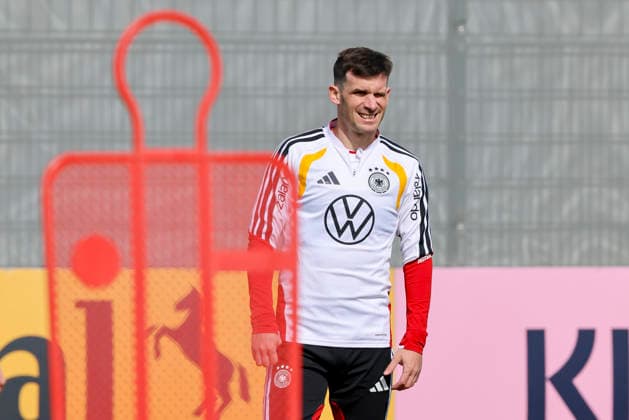 Pascal Gross Germany looks disappointed, , Training of the German national soccer team, Home Ground on March 24, 2026 in Herzogenaurach, Germany Photo by Marco Steinbrenner DeFodi Images Pascal Gross Germany looks disappointed, , Training of the German national soccer team, Home Ground, March 24, 2026 in Herzogenaurach, Germany Photo by Marco Steinbrenner DeFodi Images