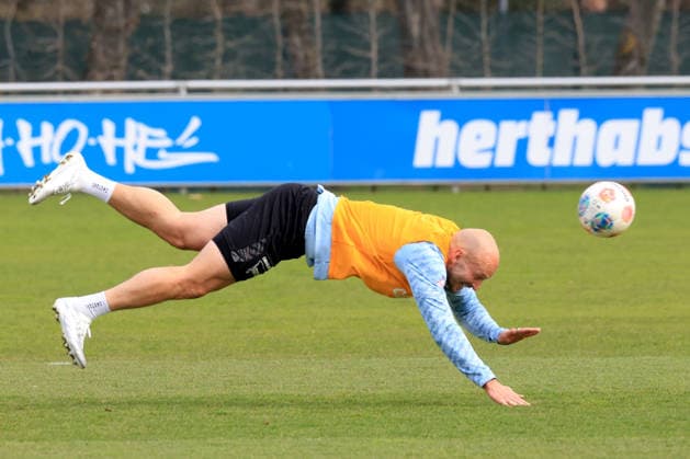 DEU, DFL, 2 FBL Hertha BSC, Training, 24 03 2026, Sportforum, Berlin, DEU, DFL, 2 FBL Hertha BSC, Training, im Bild Toni Leistner Hertha BSC Berlin 37 DFL regulations prohibit any use of Photographs as image sequences and or quasi video nordphotoxGmbHx xEngler nph00076