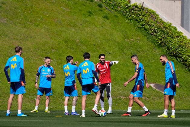 March 24, 2026, Las Rozas, Madrid, Spain: David Raya during the training session of Spain Team ahead of the International Friendly, Länderspiel, Nationalmannschaft match against Serbia at Ciudad del Futbol on March 24, 2026, in Las Rozas, Madrid, Spain. Training Session Of Spain Team - International Friendly - ZUMAa181 20260324_zaa_a181_029 Copyright: xDennisxAgyemanx
