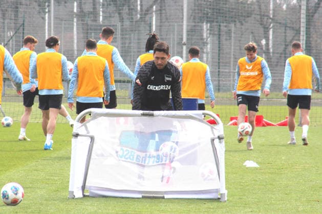 DEU, DFL, 2 FBL Hertha BSC, Training, 24 03 2026, Sportforum, Berlin, DEU, DFL, 2 FBL Hertha BSC, Training, im Bild Malik Fathi , Hertha Spielerkreis DFL regulations prohibit any use of Photographs as image sequences and or quasi video nordphotoxGmbHx xEngler nph00076