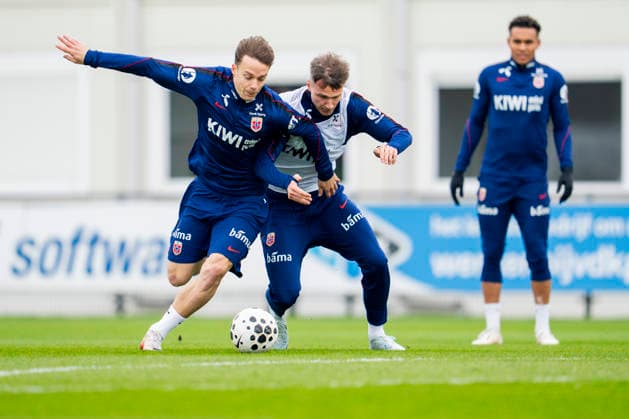 Training with the Norwegian men s national football team Amsterdam , Netherlands 20260324 Felix Horn Myhre and Odin Bjortuft during a training session with the Norwegian men s national football team at the AZ Alkmaar training Complex Photo Fredrik Varfjell NTB Amsterdam Netherlands EDITORIAL USE ONLY RESTRICTED USE FOR BETTING COMPANIES  Copyright: xFredrikxVarfjellx xNTBx