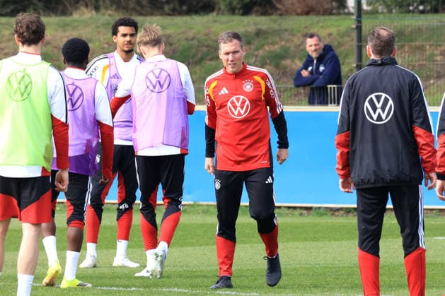 DEU, DFB U20 Nationalmannschaft, Training, 24 03 2026, Sportforum, Berlin, DEU, DFB U20 Nationalmannschaft, Training, im Bild Trainer Hannes Wolf DFL regulations prohibit any use of Photographs as image sequences and or quasi video nordphotoxGmbHx xEngler nph00076
