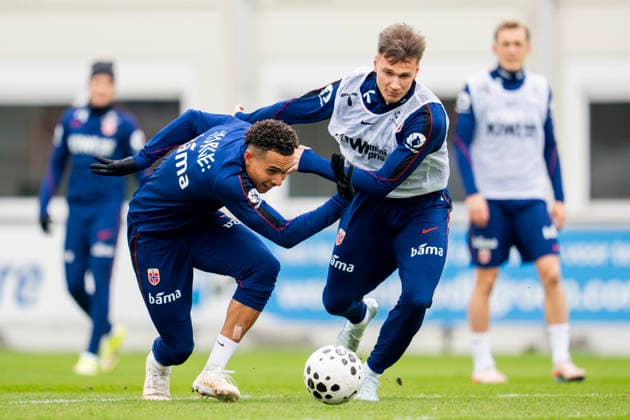 Training with the Norwegian men s national football team Amsterdam , Netherlands 20260324 Antonio Nusa and Odin Bjortuft during a training session with the Norwegian men s national football team at the AZ Alkmaar training Complex Photo Fredrik Varfjell NTB Amsterdam Netherlands EDITORIAL USE ONLY RESTRICTED USE FOR BETTING COMPANIES  Copyright: xFredrikxVarfjellx xNTBx