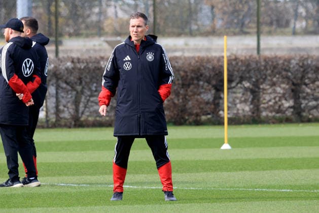 DEU, DFB U20 Nationalmannschaft, Training, 24 03 2026, Sportforum, Berlin, DEU, DFB U20 Nationalmannschaft, Training, im Bild Trainer Hannes Wolf DFL regulations prohibit any use of Photographs as image sequences and or quasi video nordphotoxGmbHx xEngler nph00076