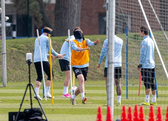 Soccer, Men, Season 2025 26, 2 Bundesliga, Hertha BSC, Training, f l Julian Eitschberger Hertha BSC , Leon Jensen Hertha BSC , Kevin Sessa Hertha BSC , Michal Karbownik Hertha BSC , 24 03 2026, Copyright: xSebastianxRäppold MatthiasxKochx