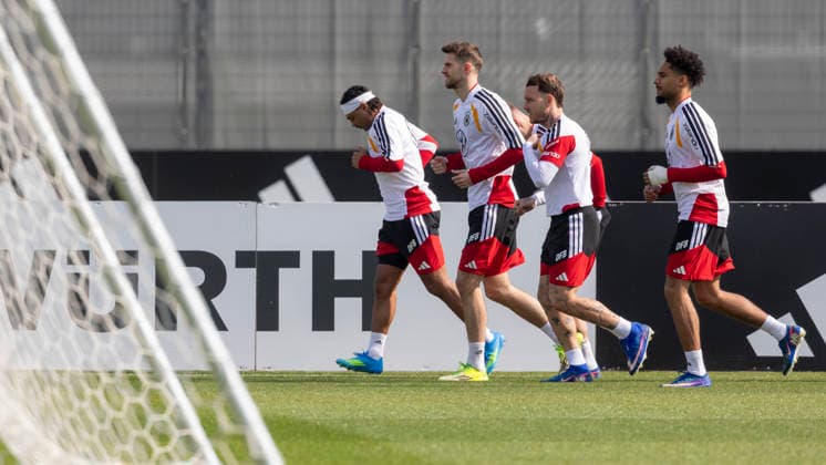 Report 24 03 2026 First training session of the mens national soccer team at adidas in Herzogenaurach ahead of the international matches against Switzerland and Ghana Warm-up with Serge Gnabry, Anton Stach, Deniz Undav and Kevin Schade Herzogenaurach Bavaria Germany