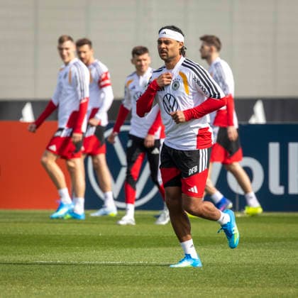 Report 24 03 2026 First training session of the mens national soccer team at adidas in Herzogenaurach before the international matches against Switzerland and Ghana In the foreground Serge Gnabry Herzogenaurach Bavaria Germany